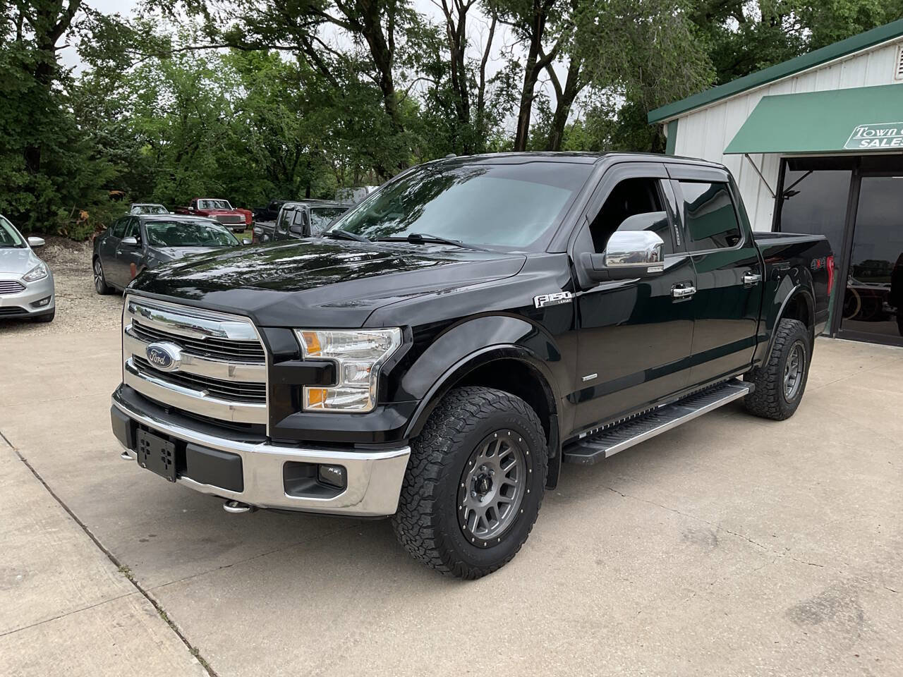 Used 2016 Ford F150 Lariat image 5