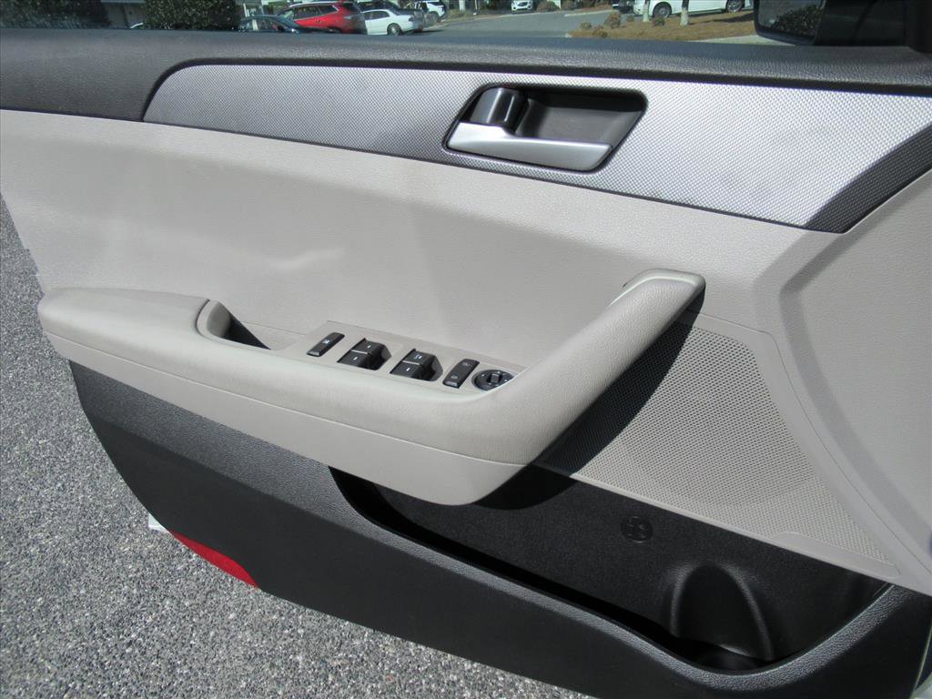 Used 2016 Hyundai Sonata SE image 25