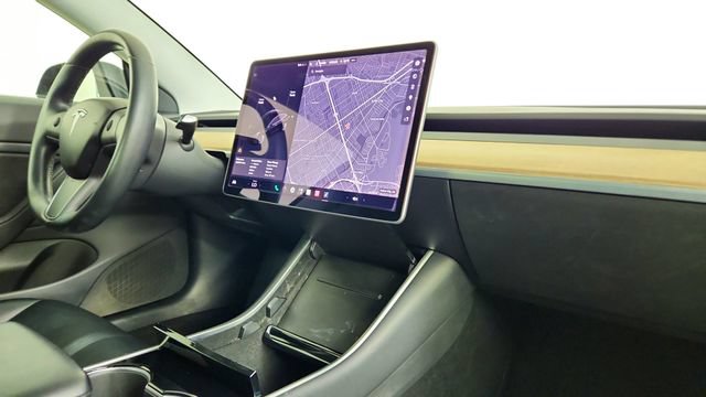 Used 2019 Tesla Model 3 RWD image 29