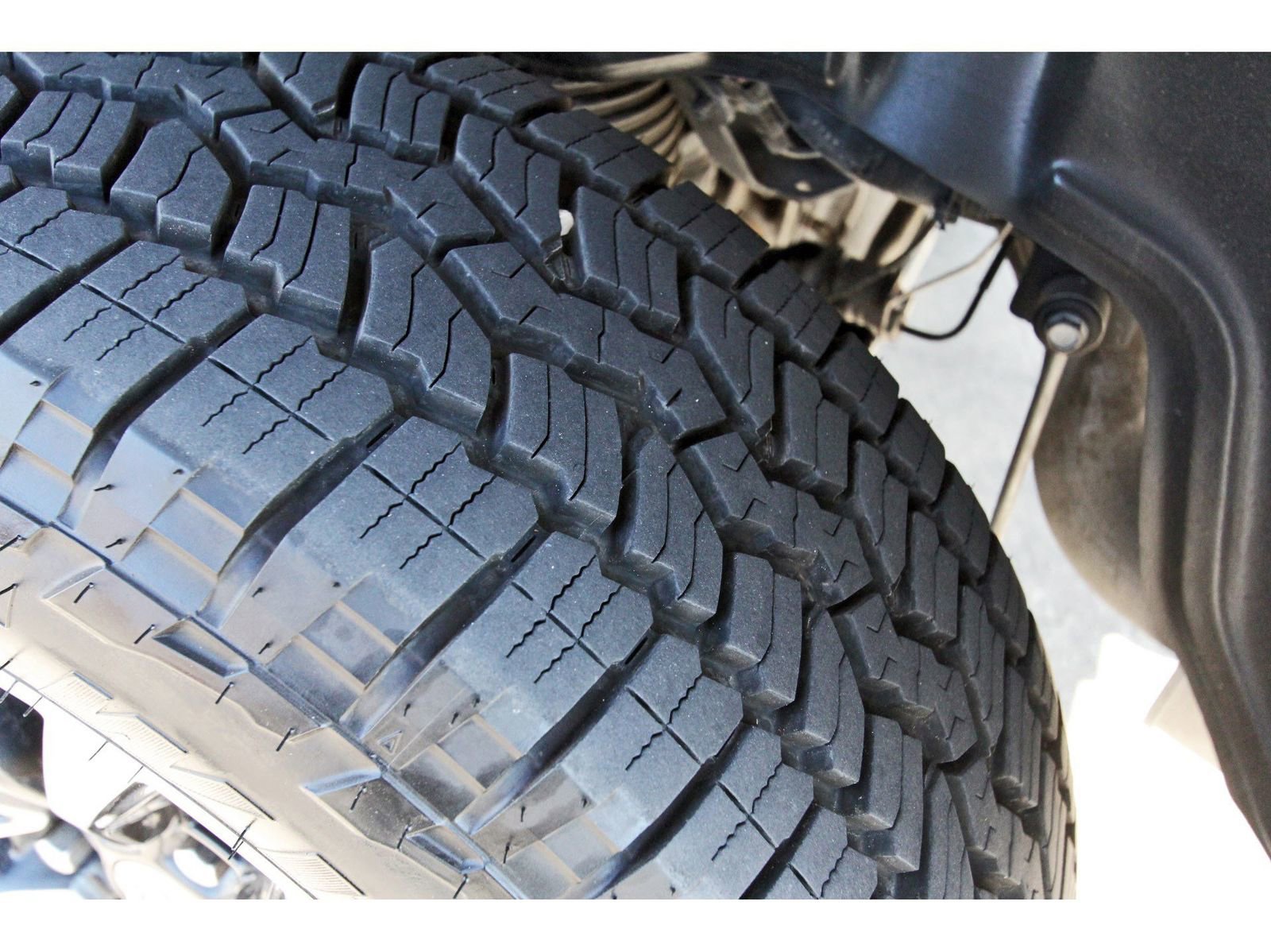 Used 2025 RAM 1500 Limited w/ Off Road Group image 32