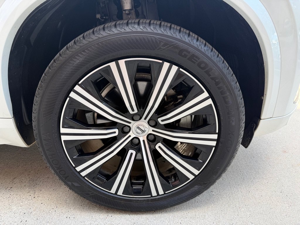 Used 2024 Volvo XC90 B5 Core AWD/4WD image 10
