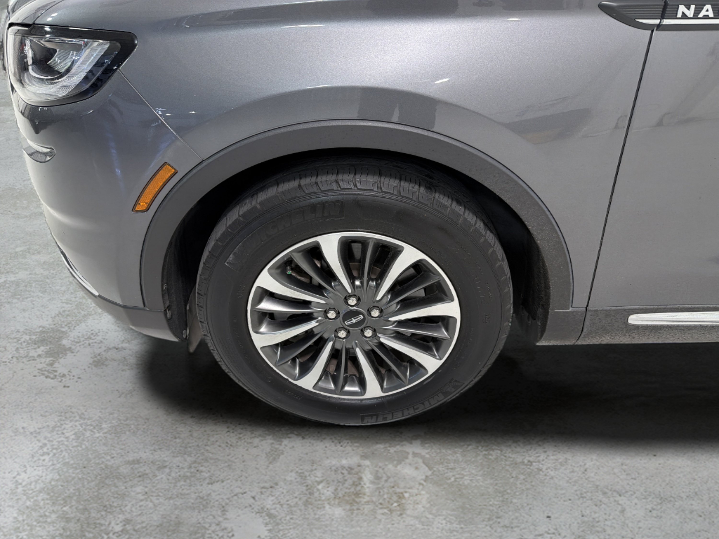 Used 2023 Lincoln Nautilus FWD w/ Premium Package image 20