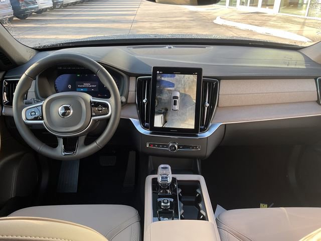 New 2026 Volvo XC90 B5 Plus w/ Protection Package Premier AWD/4WD image 22