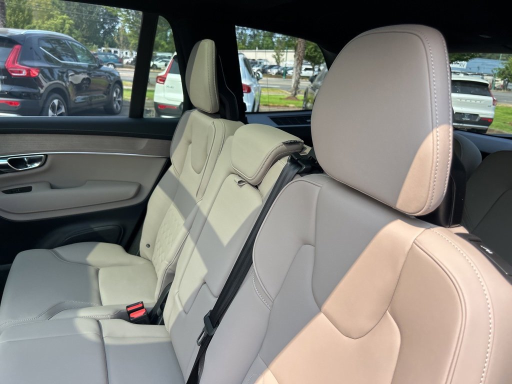 New 2026 Volvo XC90 B6 Plus w/ Protection Package Premier image 6