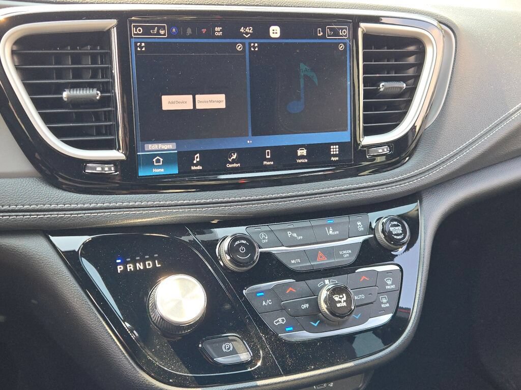 New 2027 Chrysler Pacifica Select AWD/4WD image 26