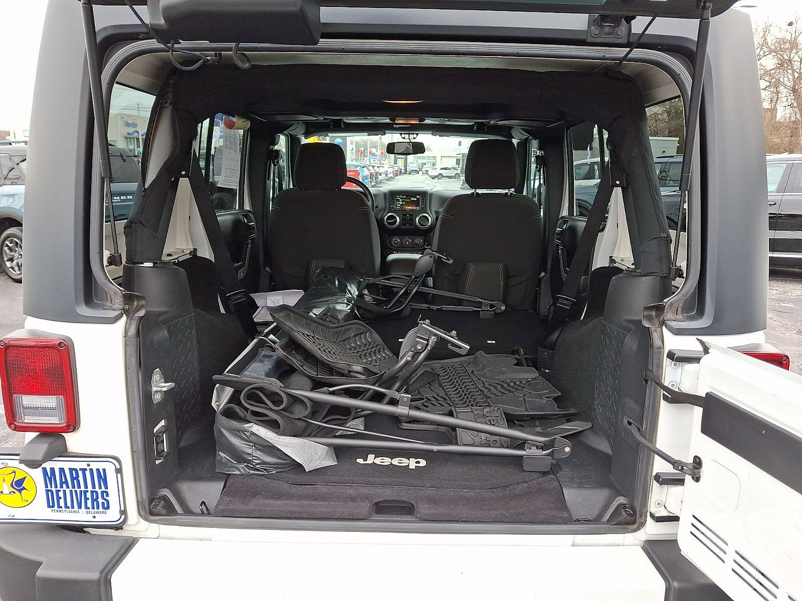 Used 2016 Jeep Wrangler Unlimited Sahara w/ Dual Top Group image 19