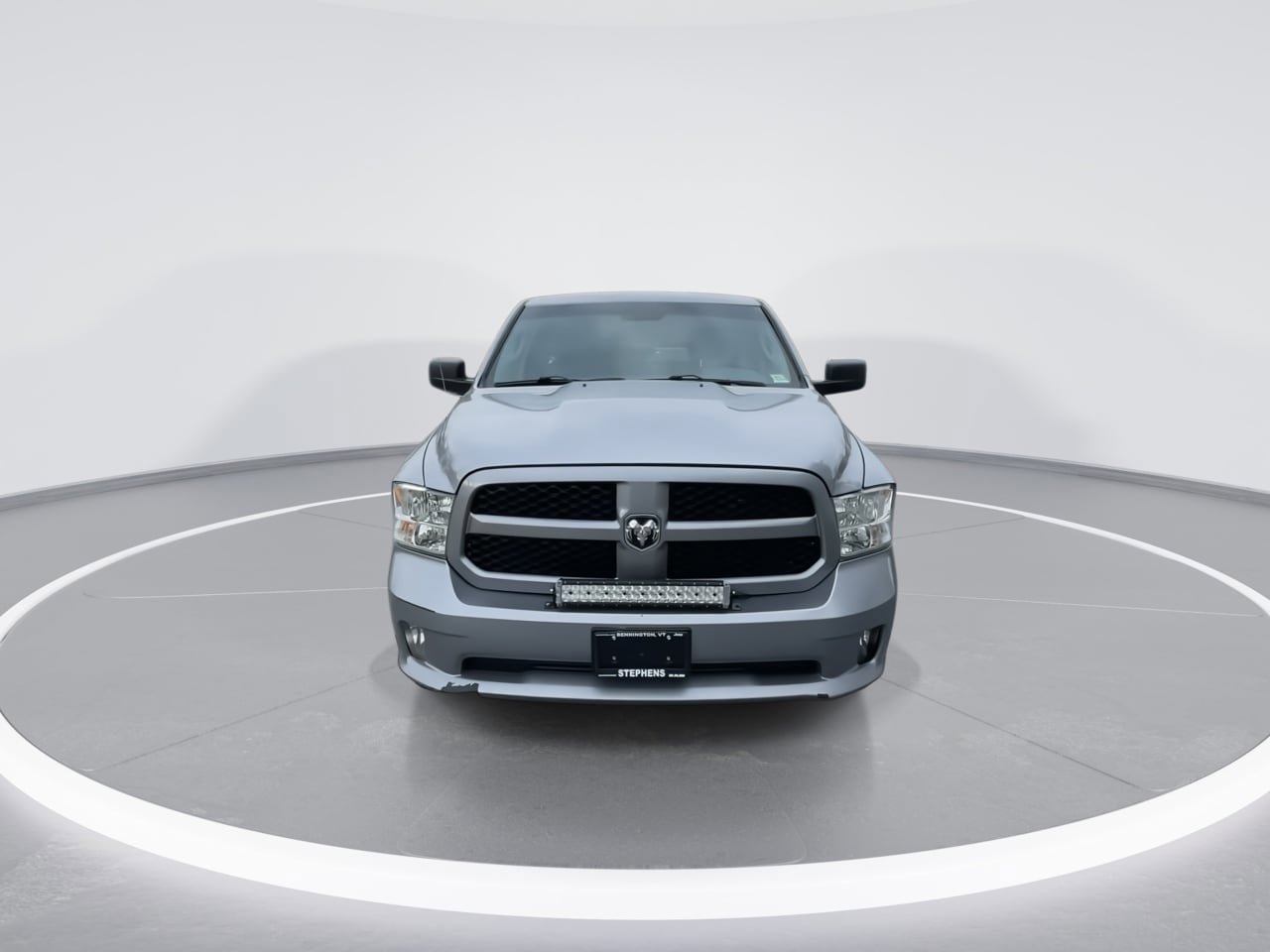 Used 2019 RAM 1500 Express w/ Express Value Package AWD/4WD image 4