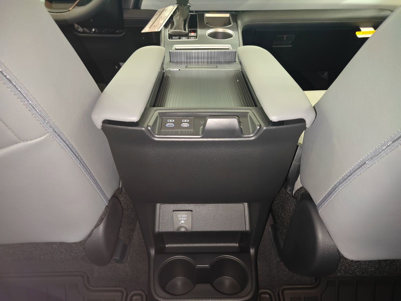 New 2026 Toyota Sienna XLE image 31