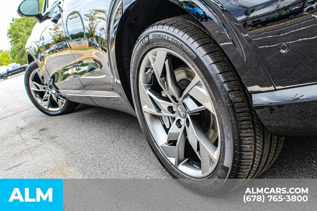 Used 2024 Genesis Electrified GV70 Advanced image 15