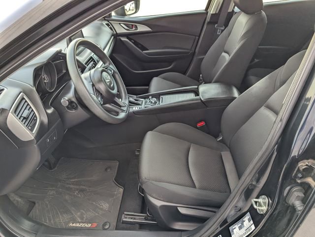 Used 2018 MAZDA MAZDA3 Sport image 2