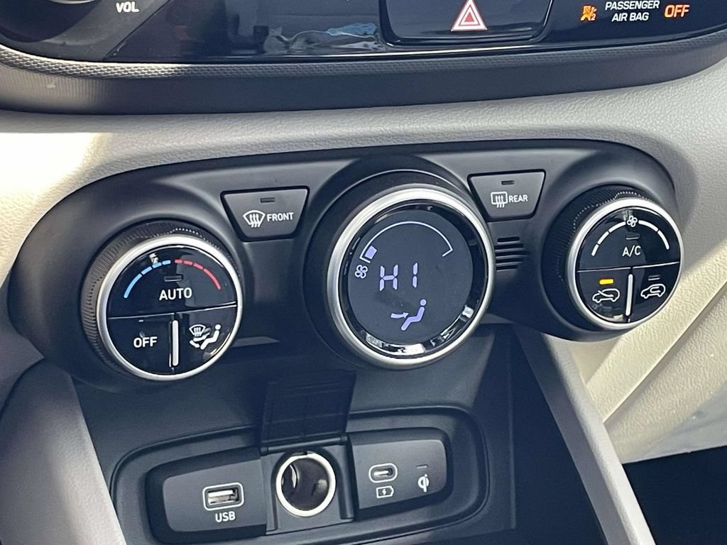 New 2026 Hyundai Venue SEL FWD image 28