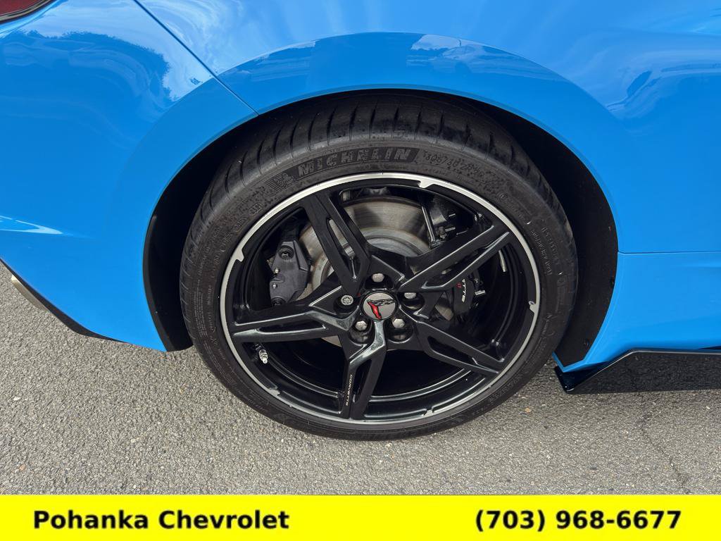 Used 2021 Chevrolet Corvette Stingray Coupe w/ Z51 Performance Package RWD image 25