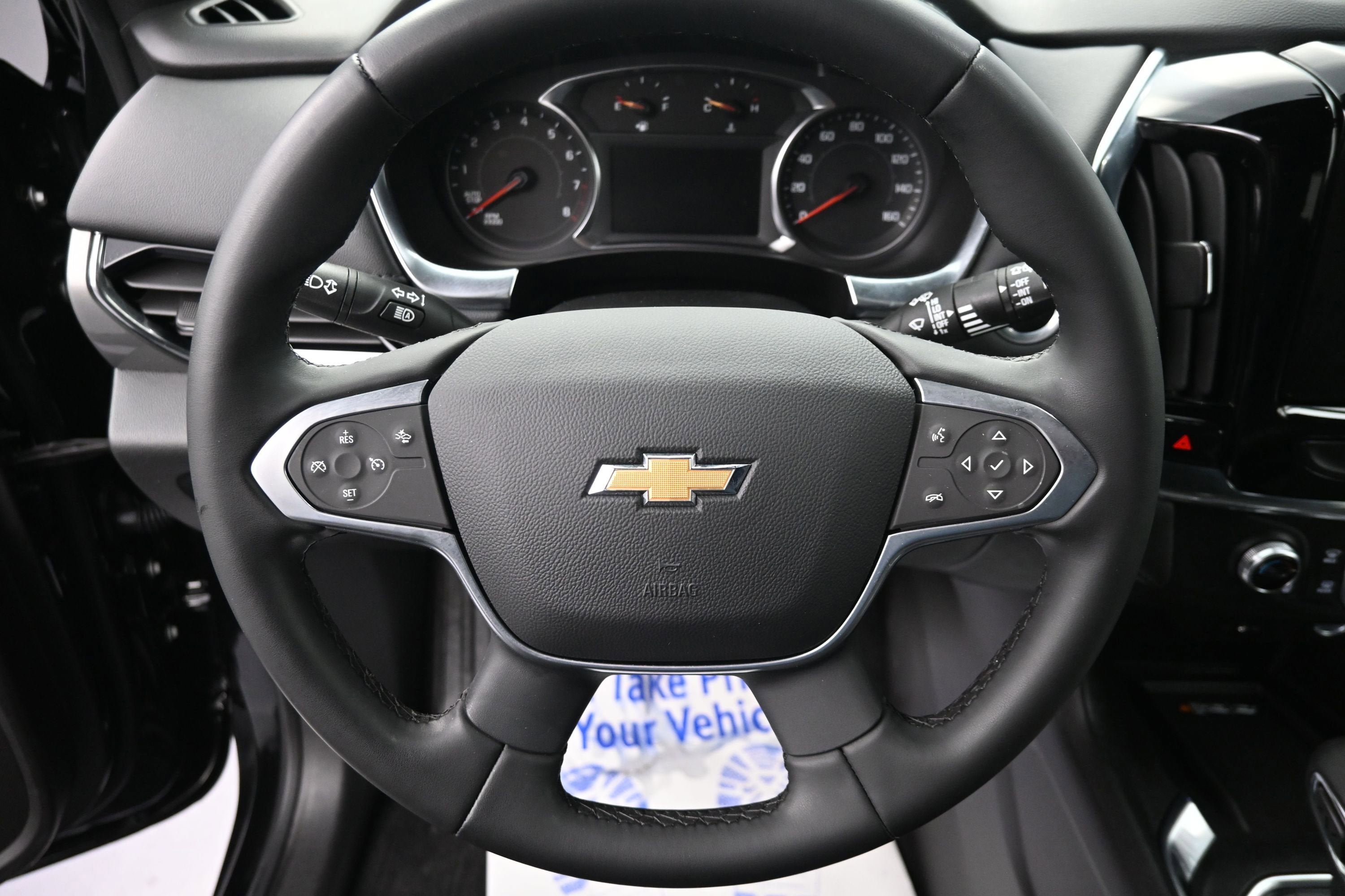 Used 2023 Chevrolet Traverse LT AWD/4WD image 11