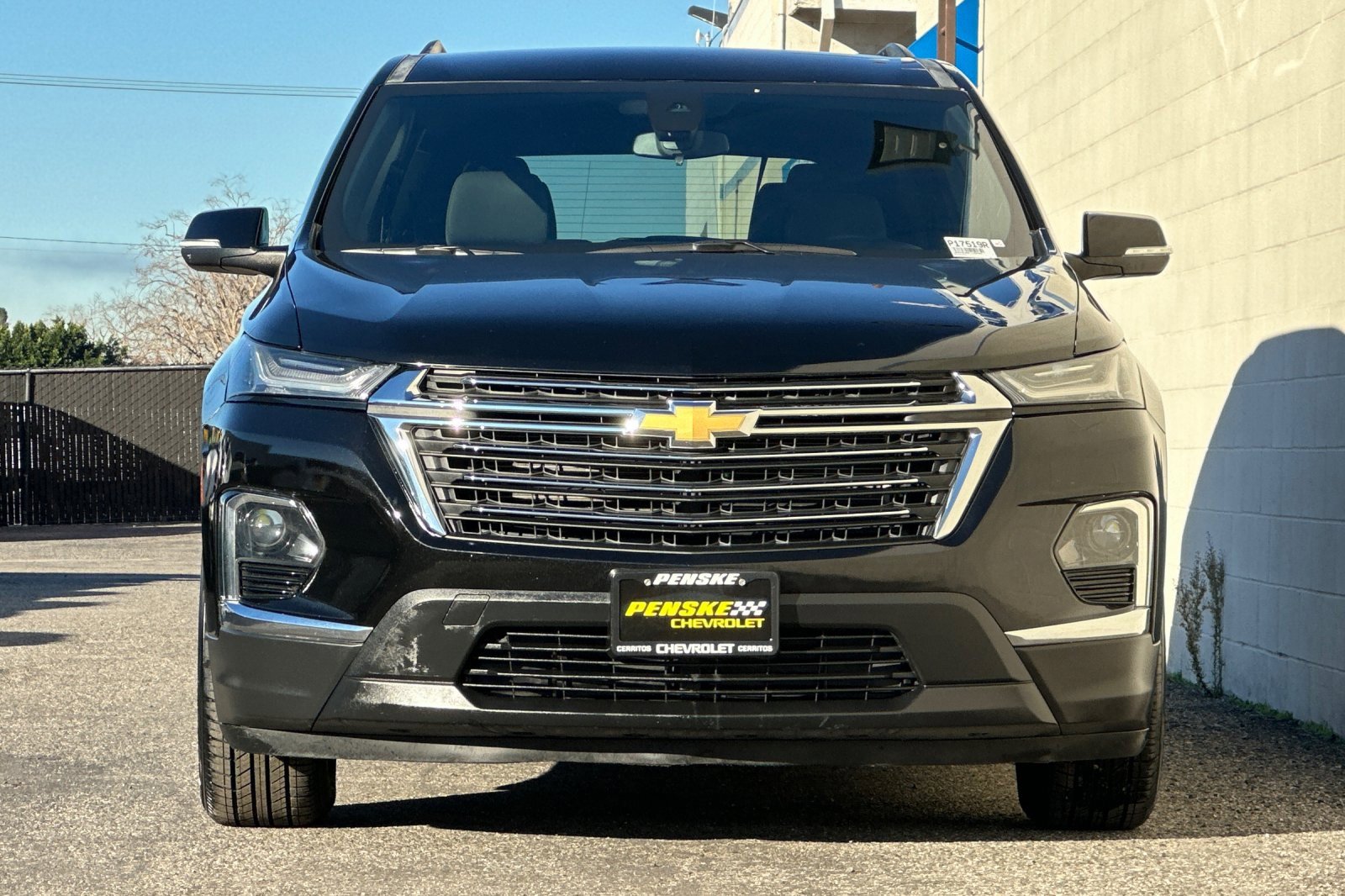 Used 2023 Chevrolet Traverse LT image 9