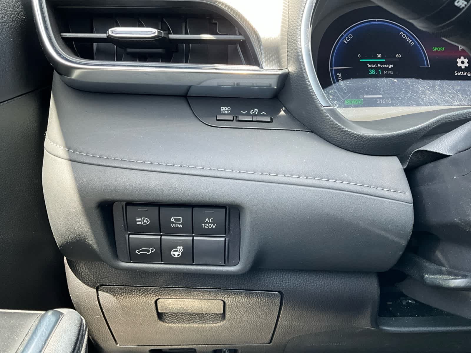 Used 2025 Toyota Highlander Platinum AWD/4WD image 18