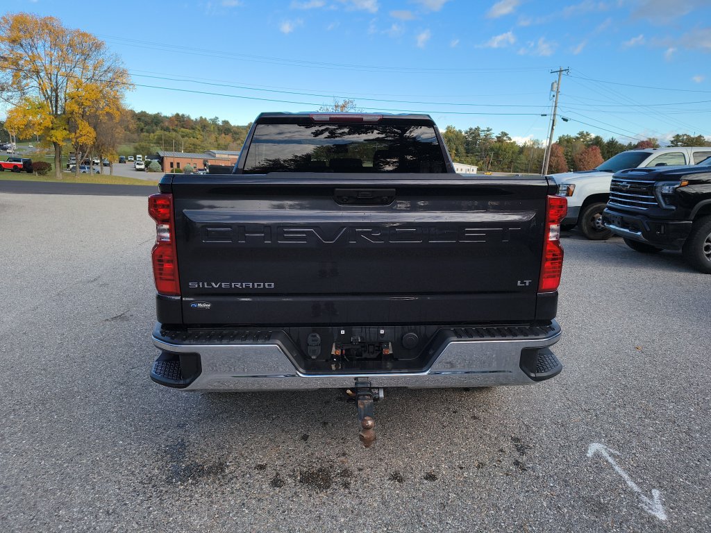 Used 2024 Chevrolet Silverado 1500 LT AWD/4WD image 4