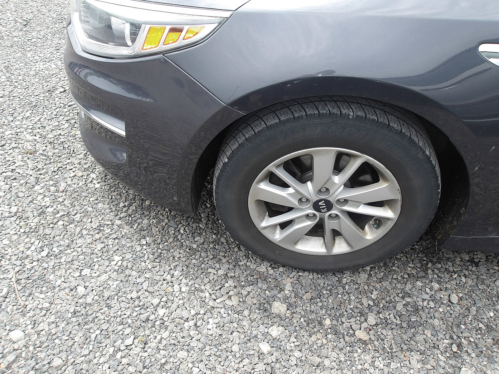 Used 2017 Kia Optima LX FWD image 2
