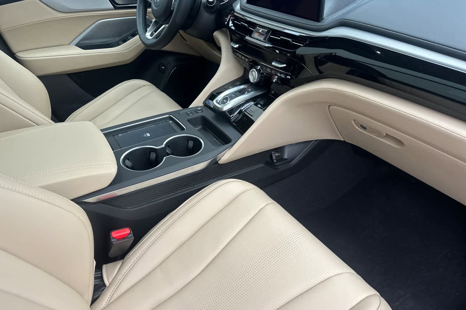 Certified 2025 Acura MDX SH-AWD w/ Technology Package image 14