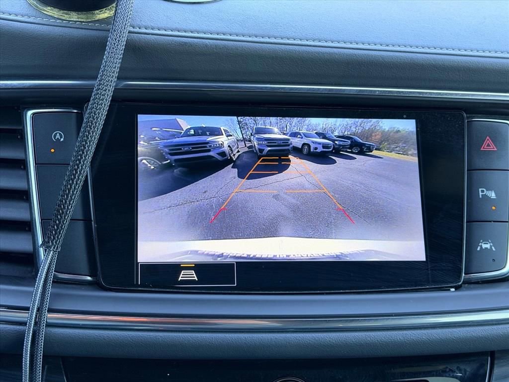 Used 2023 Buick Enclave Essence image 26