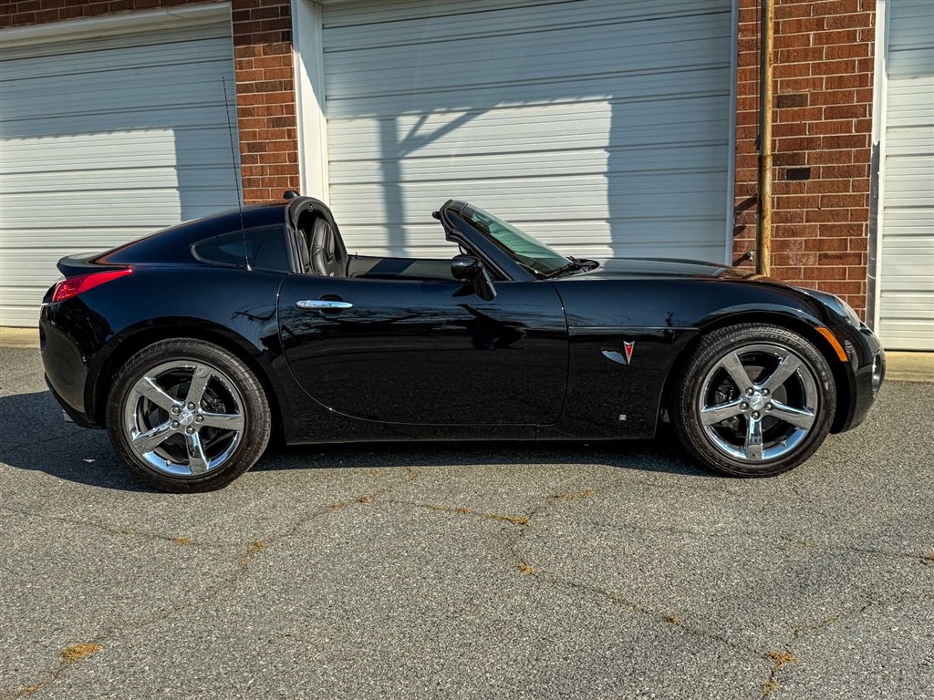 Used 2009 Pontiac Solstice GXP w/ Premium Package image 33