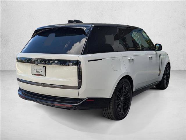 New 2025 Land Rover Range Rover SE image 2