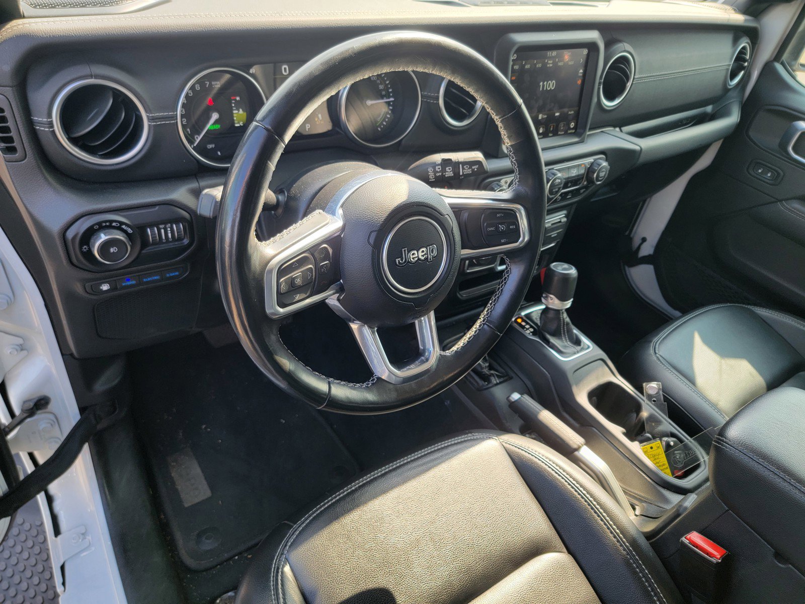 Certified 2022 Jeep Wrangler Unlimited Sahara w/ Cold Weather Group image 14