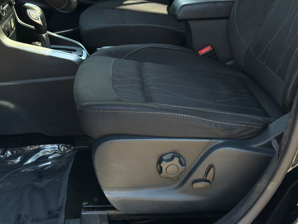 Used 2018 Ford EcoSport SE w/ SE Cold Weather Package FWD image 13