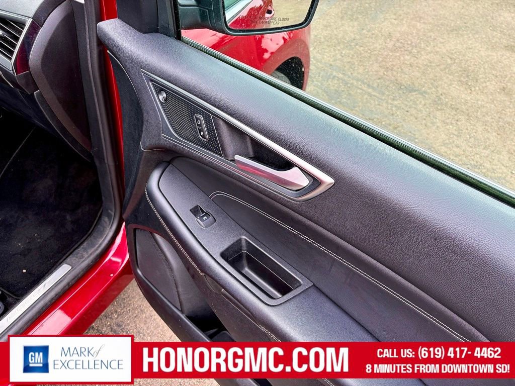 Used 2024 Ford Edge Titanium AWD/4WD image 25