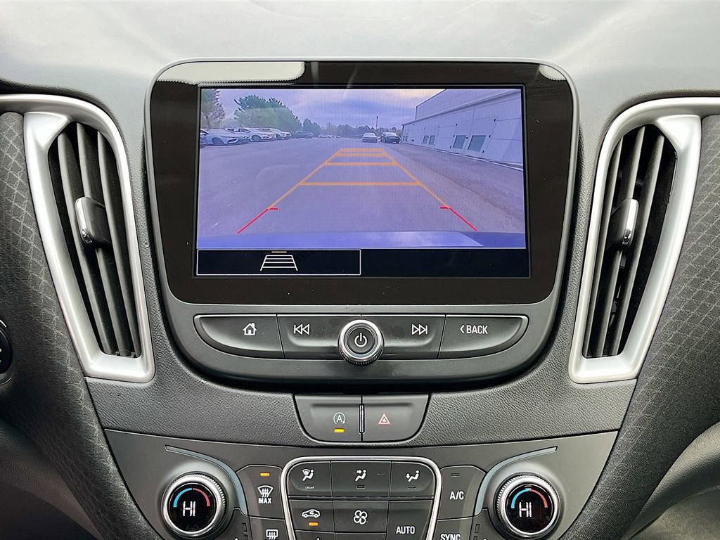 Used 2025 Chevrolet Malibu LT FWD image 23