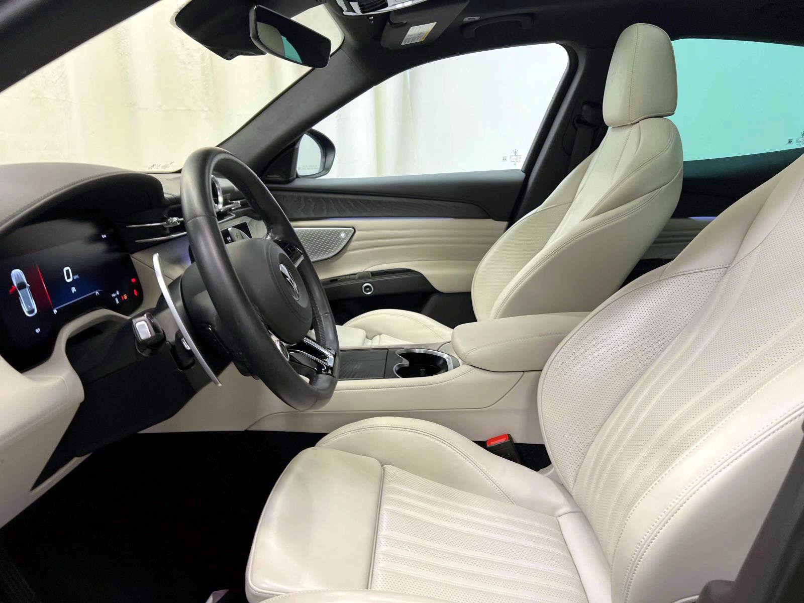 Used 2023 Maserati Grecale Modena AWD/4WD image 15