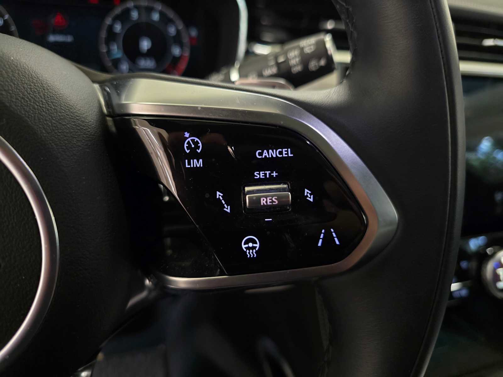 Used 2026 Jaguar F-PACE R-Dynamic S AWD/4WD image 27