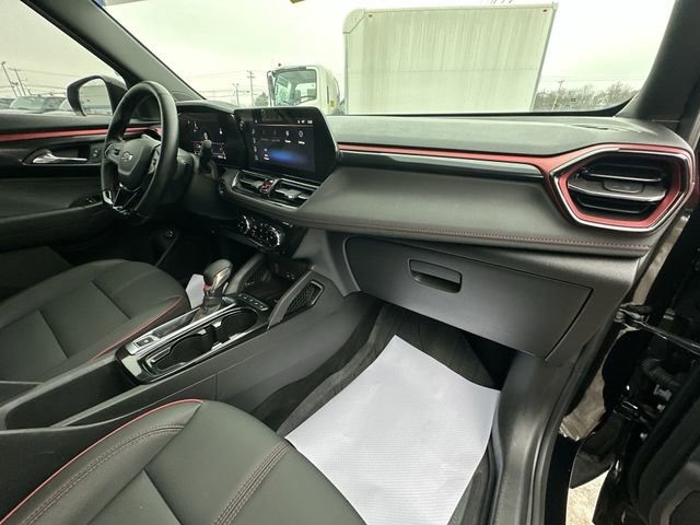 Certified 2025 Chevrolet TrailBlazer RS w/ Convenience Package image 30