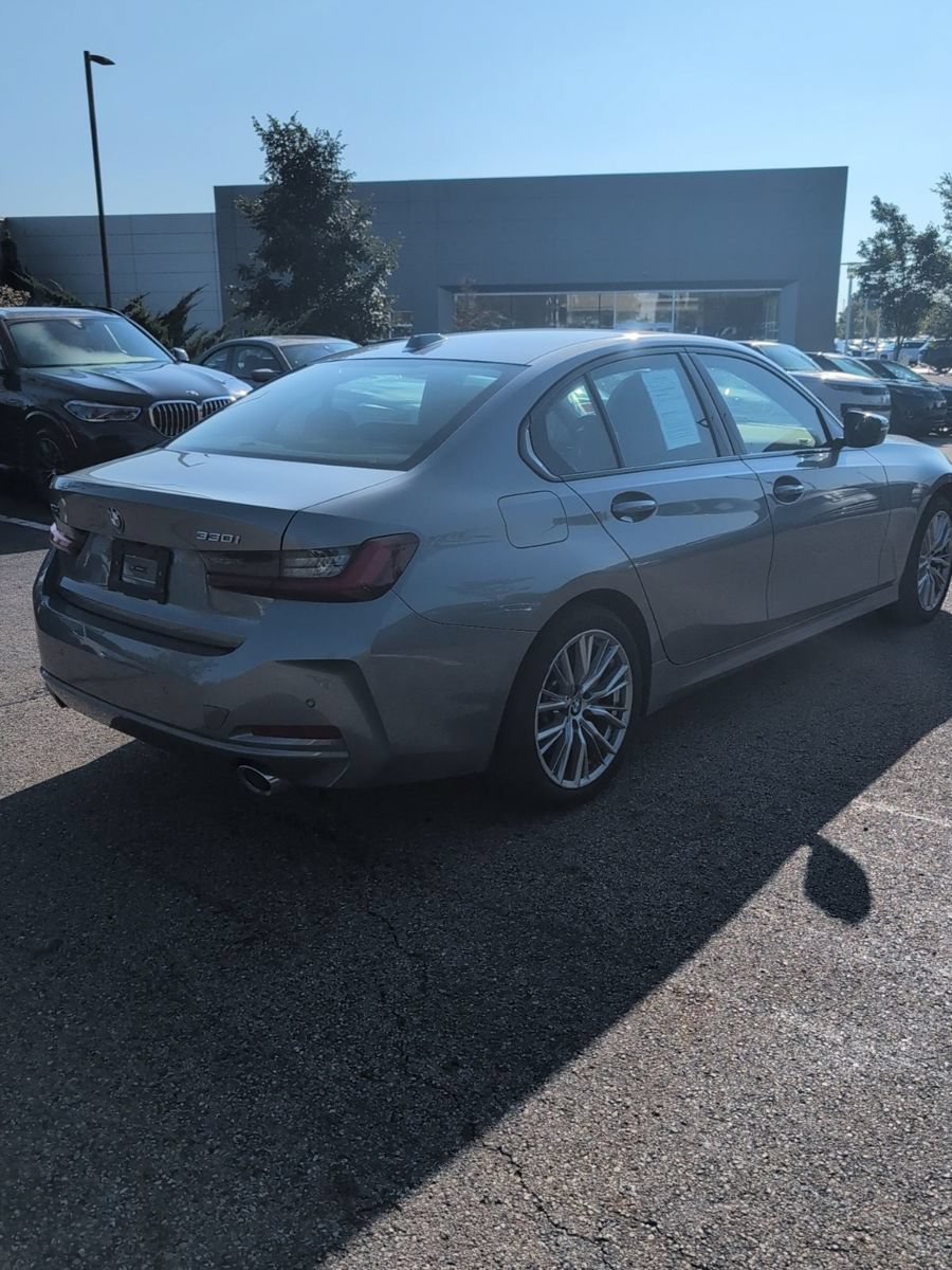 Used 2023 BMW 330i xDrive Sedan w/ Convenience Package AWD/4WD image 3