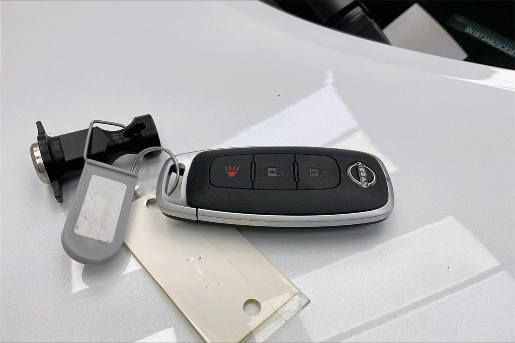 Certified 2025 Nissan Rogue S image 10