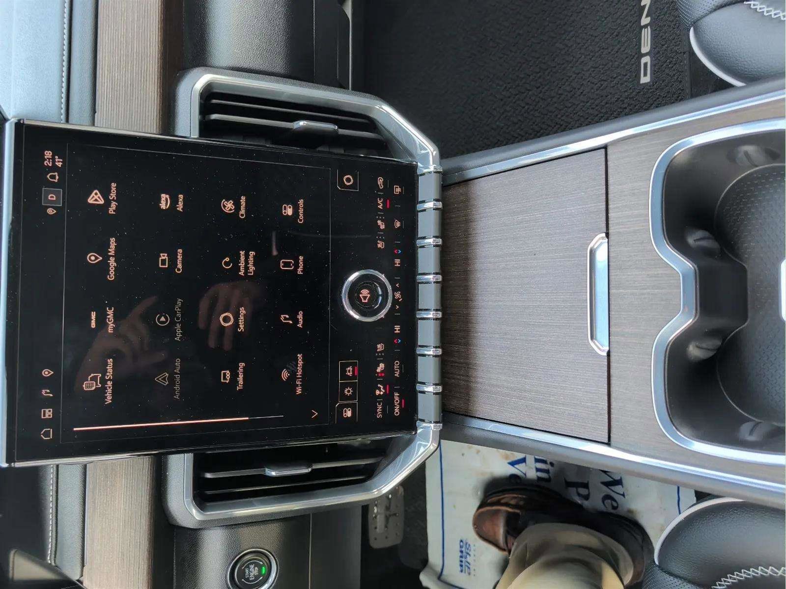 Used 2025 GMC Acadia Denali image 15