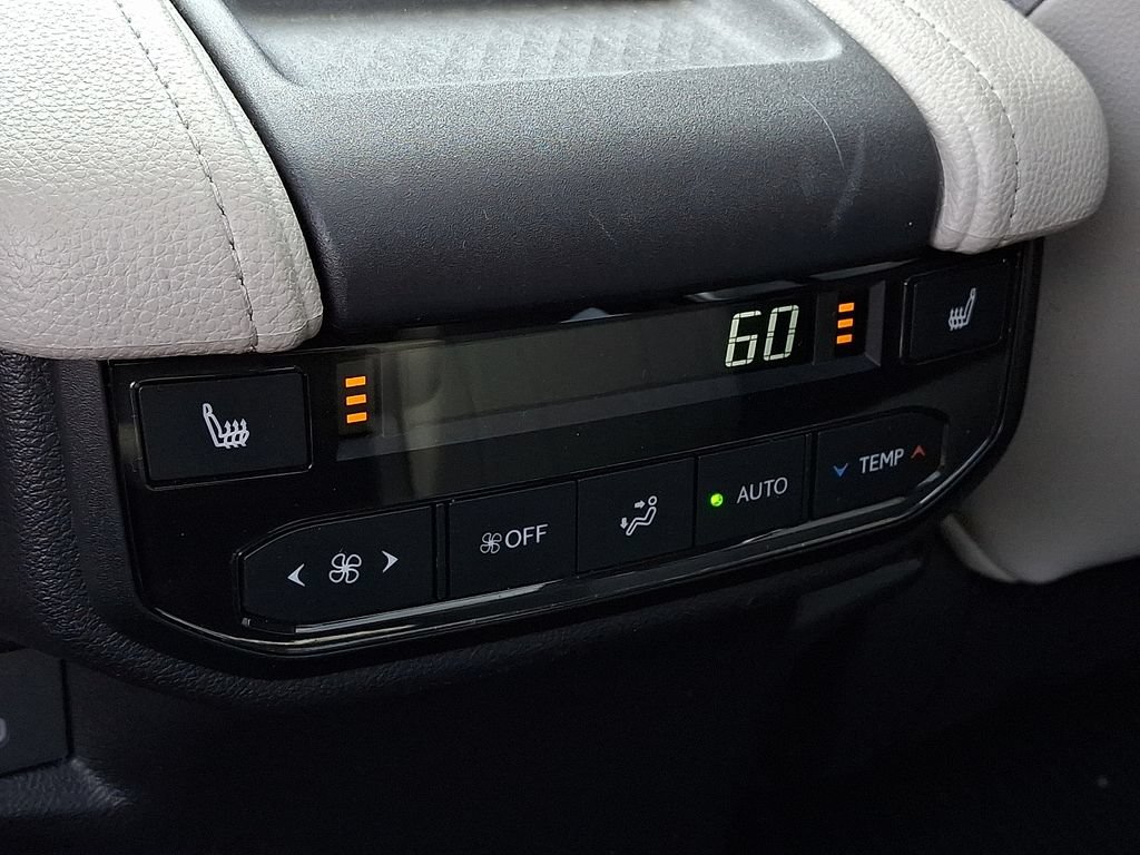 Used 2025 Toyota Grand Highlander FWD image 14