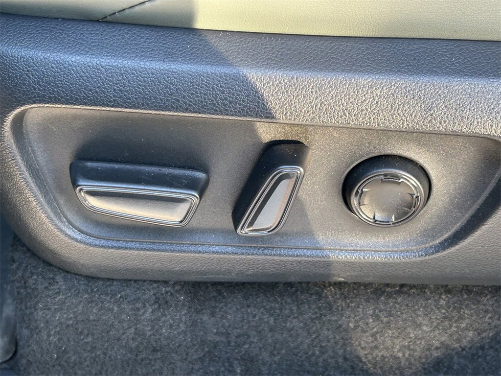 Certified 2025 Toyota 4Runner Trailhunter image 26