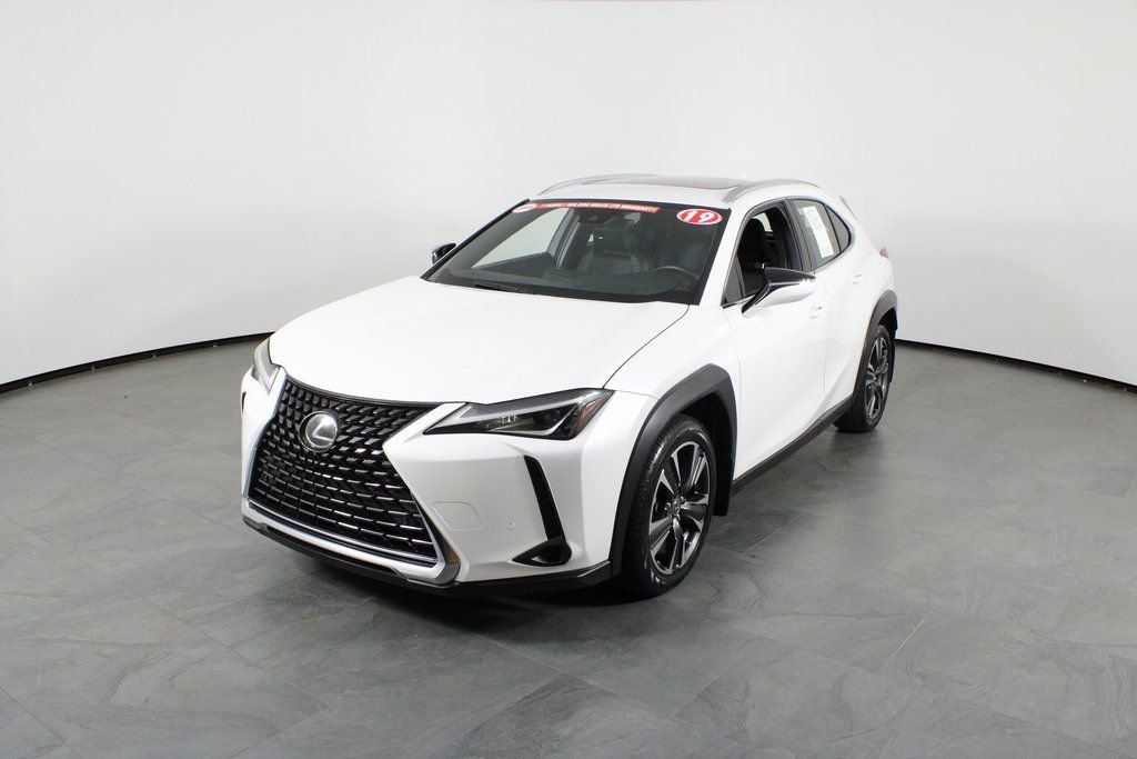 Used 2019 Lexus UX 200 image 2