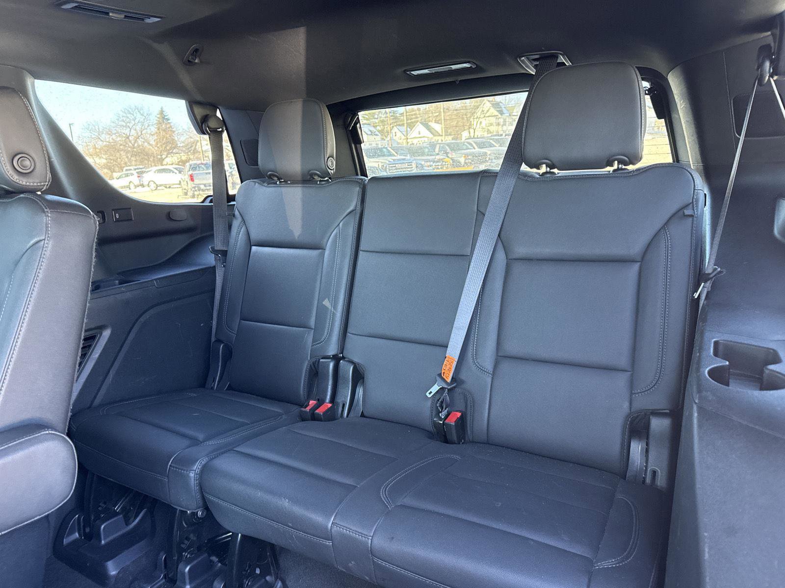 Used 2022 Chevrolet Tahoe Z71 w/ Z71 Off-Road Package AWD/4WD image 13