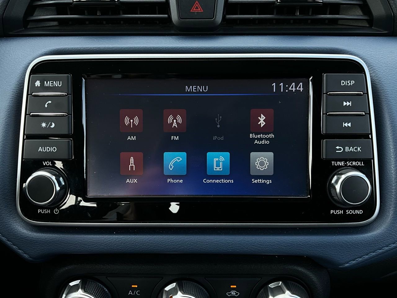 Used 2025 Nissan Versa SV image 26