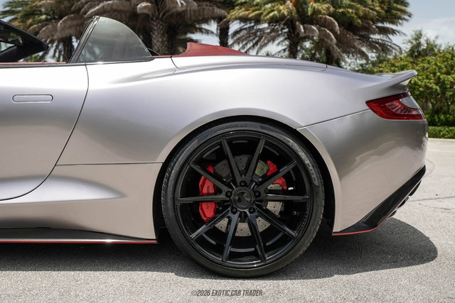 Used 2014 Aston Martin Vanquish Volante RWD image 3