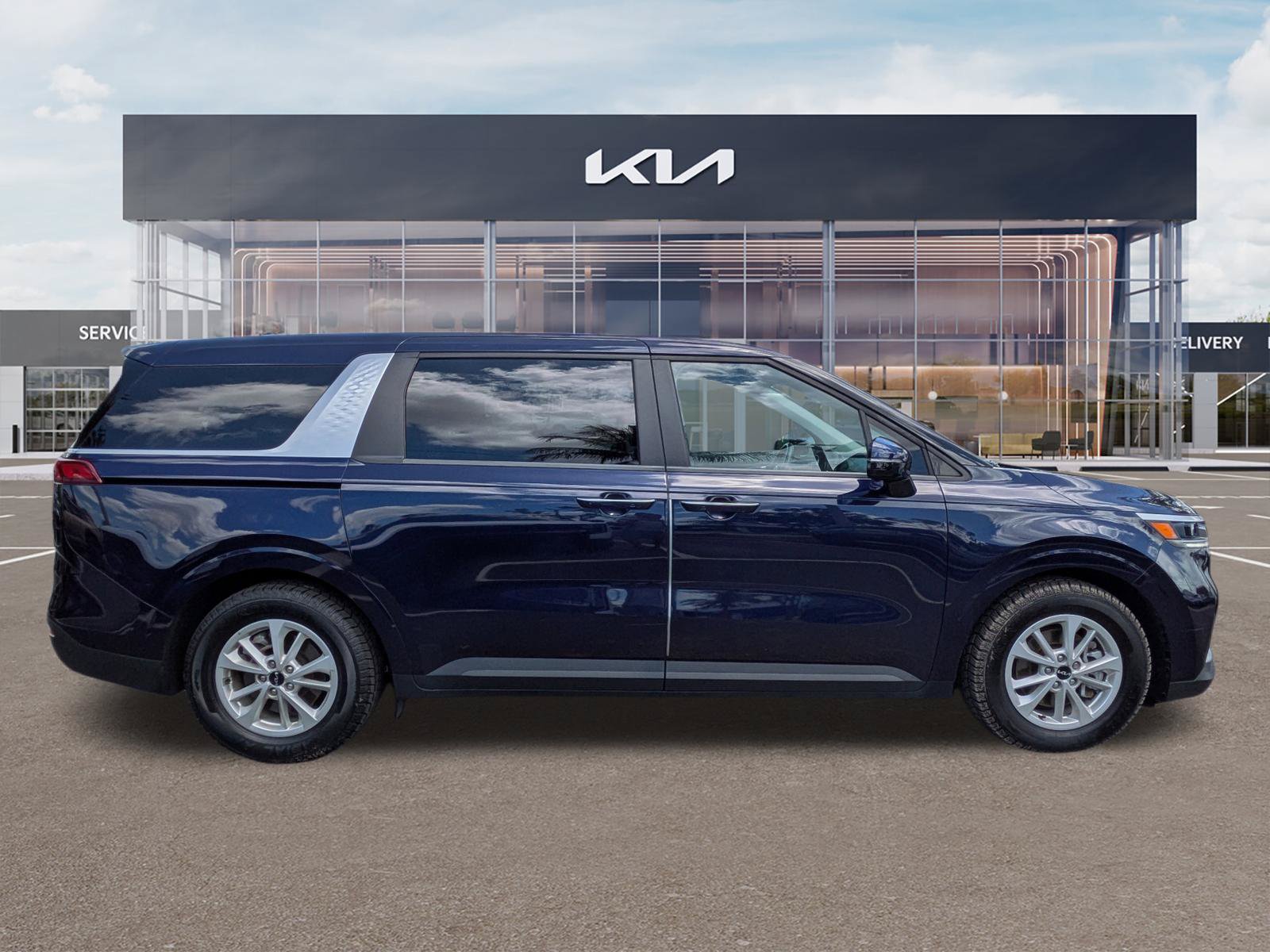 Certified 2024 Kia Carnival LX FWD image 3