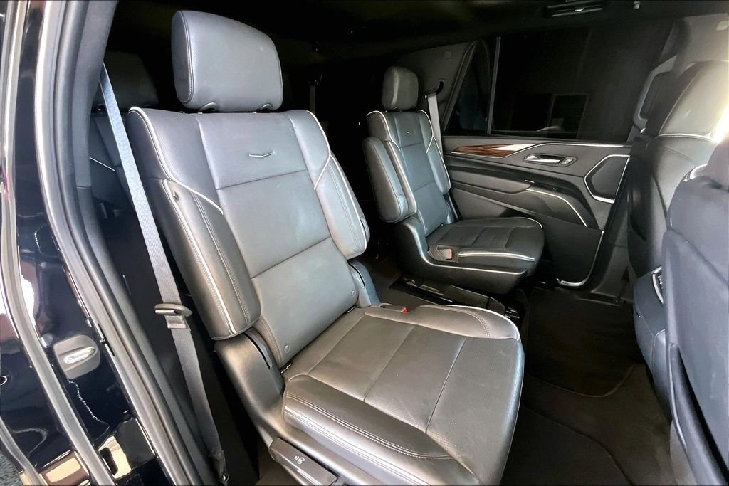 Used 2023 Cadillac Escalade Premium Luxury w/ Performance Package AWD/4WD image 20