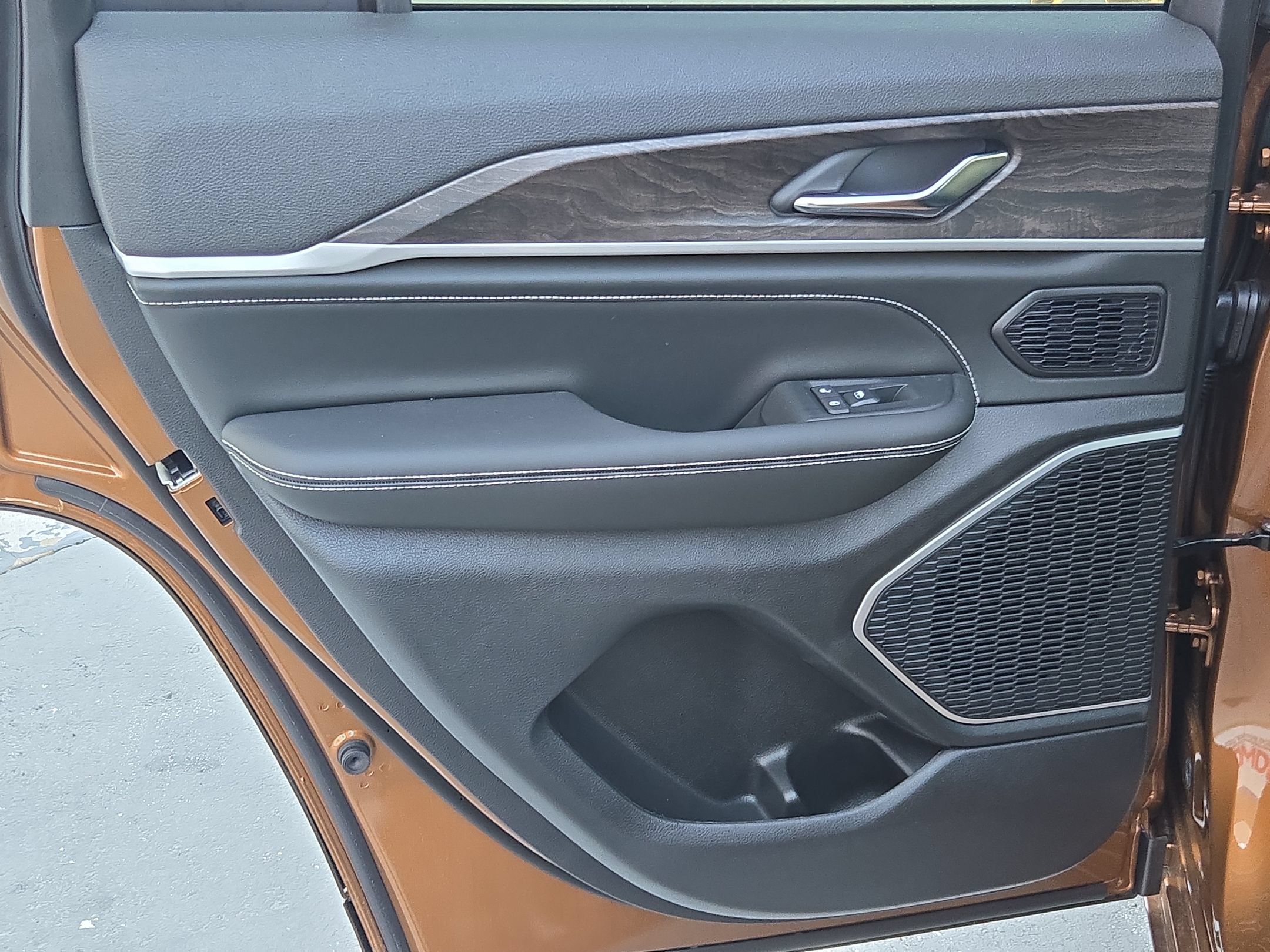 New 2027 Jeep Grand Cherokee Limited AWD/4WD image 29