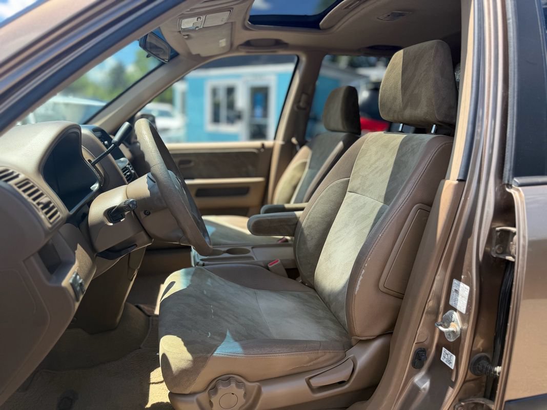 Used 2004 Honda CR-V EX image 10