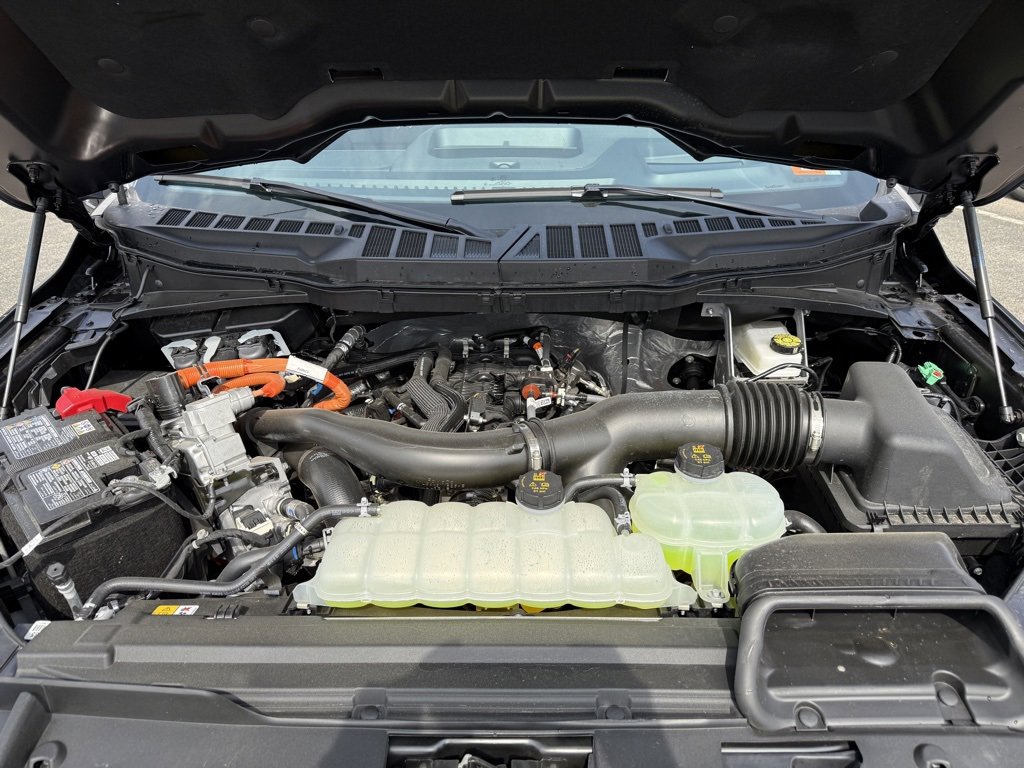 New 2025 Ford F150 Lariat w/ Equipment Group 502A High image 10