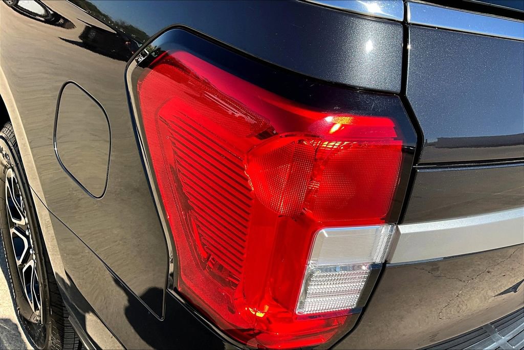 Used 2024 Ford Expedition XLT image 39