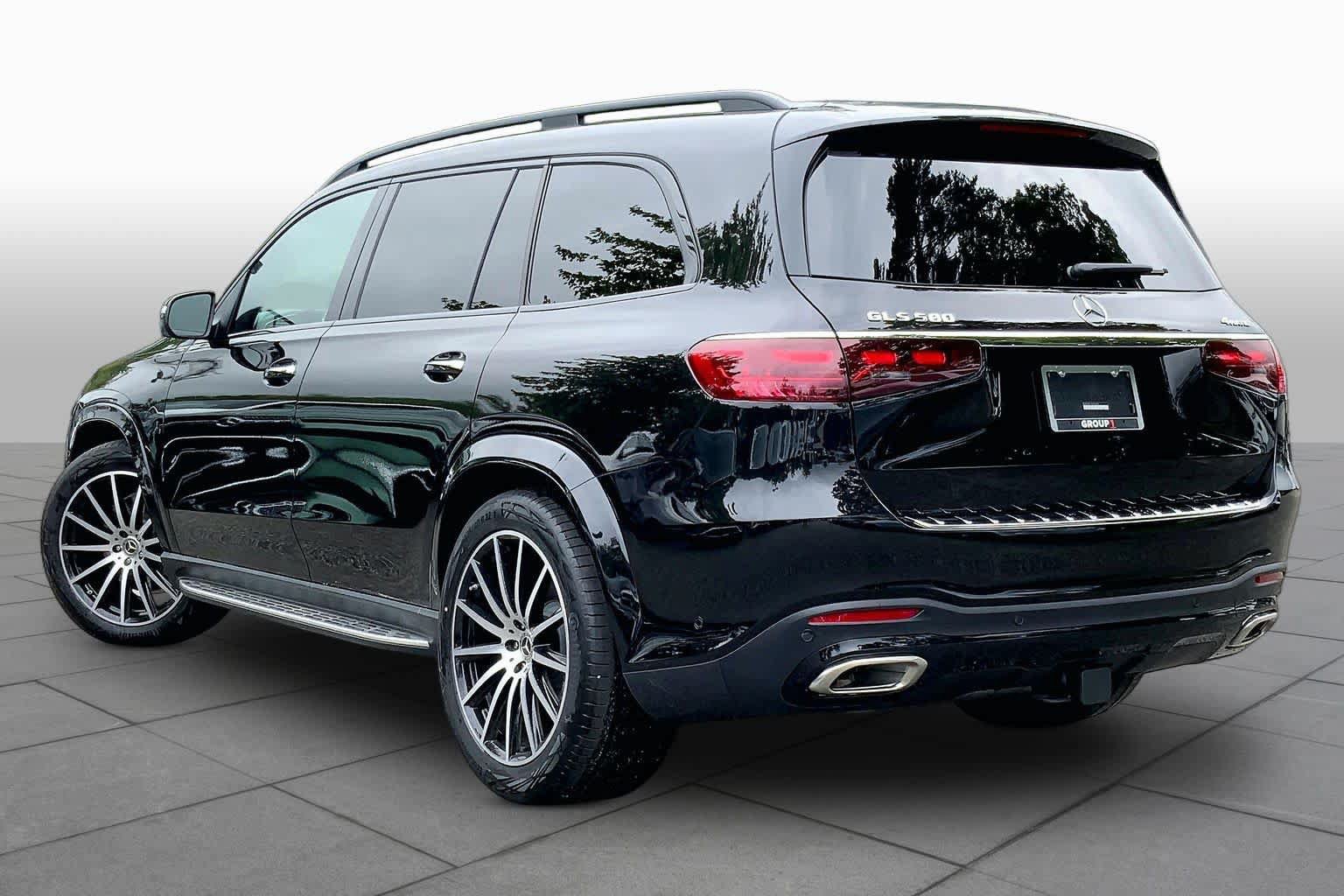 New 2026 Mercedes-Benz GLS 580 4MATIC image 16