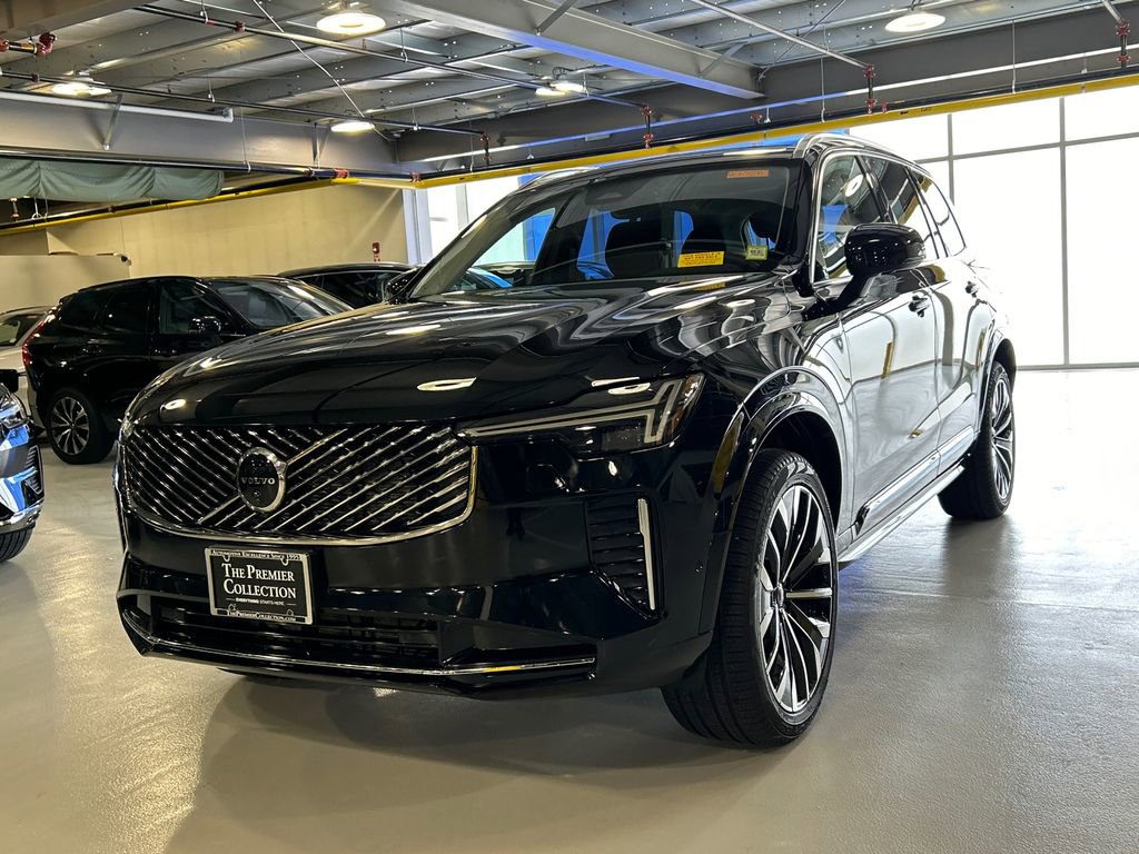 Used 2026 Volvo XC90 B6 Plus w/ Protection Package Premier AWD/4WD image 5