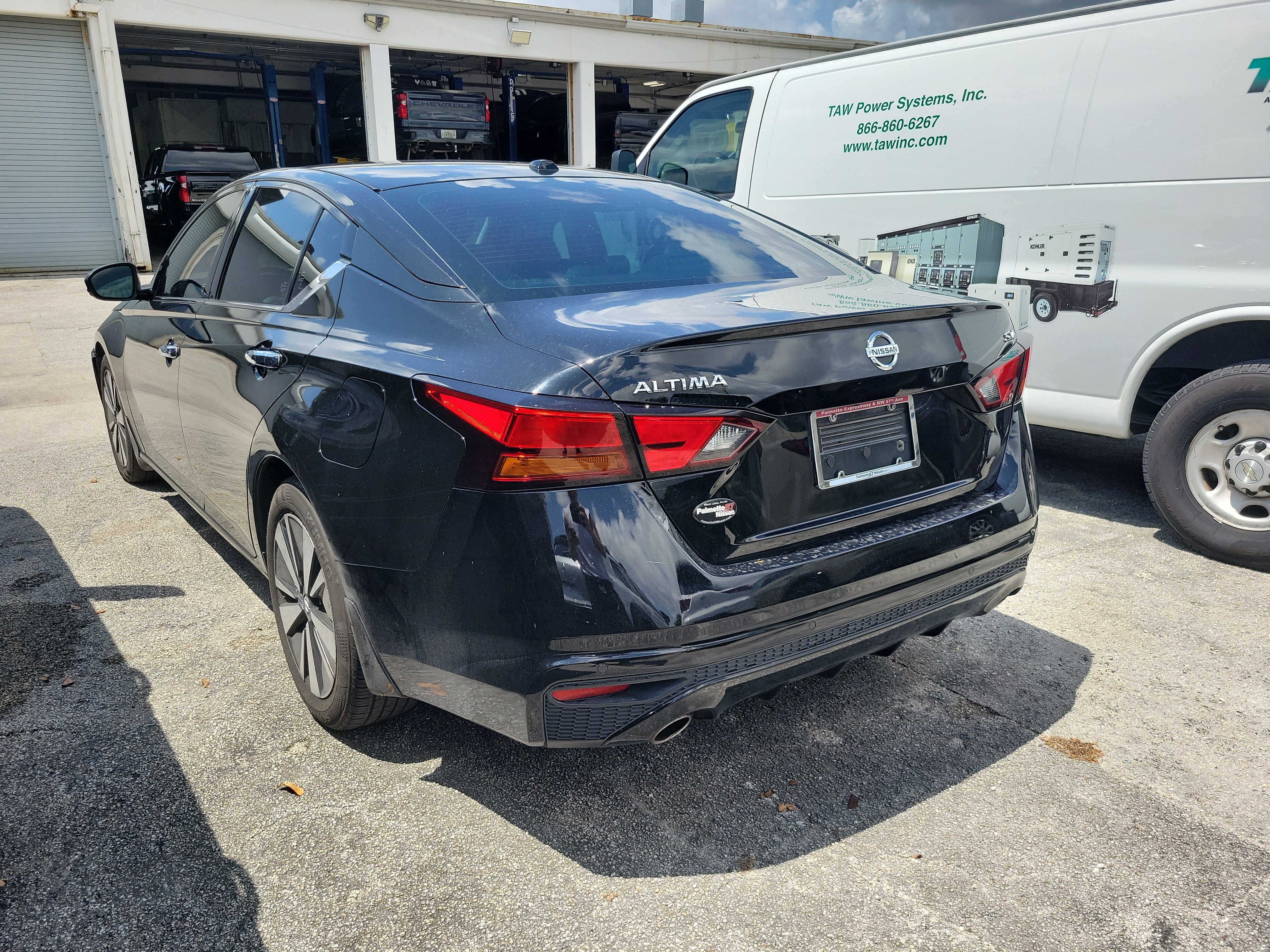 Used 2019 Nissan Altima 2.5 SV FWD image 3